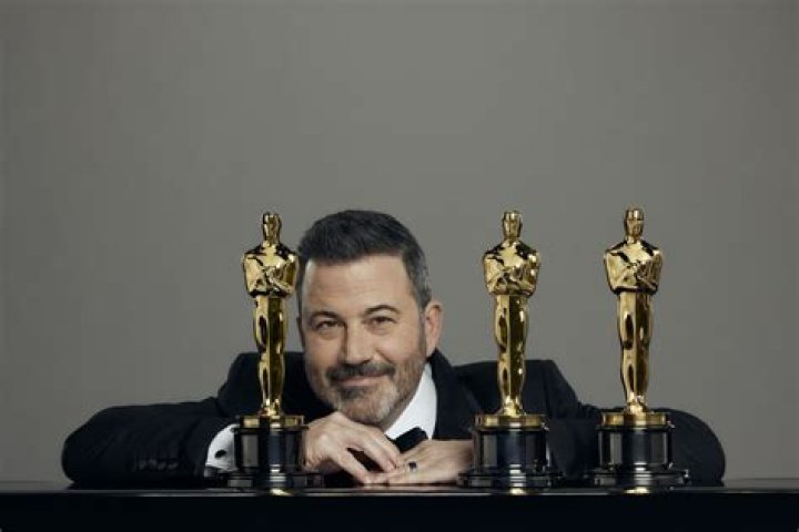 7 Hottest Moments At The 2023 Oscars – Celeb Secrets