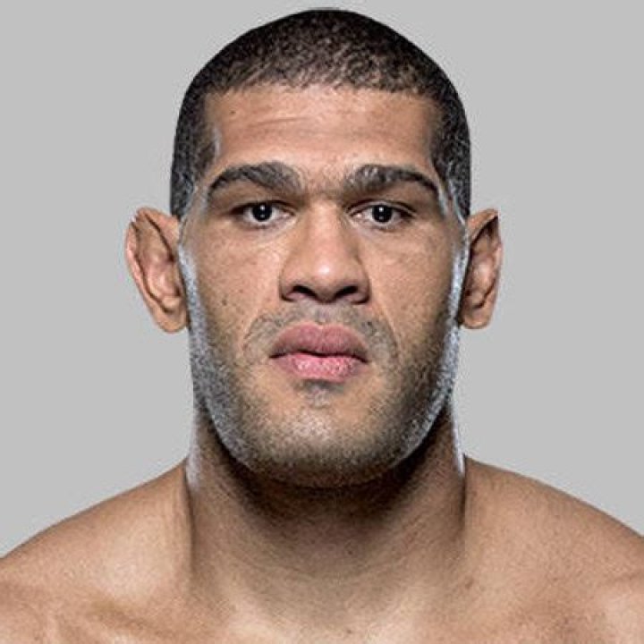 Antonio Silva Bio - salary, net worth, girlfriend