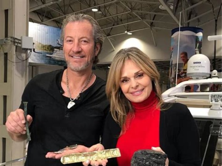 Darrell Miklos Wikipedia-Bio, Net Worth, Father Roger Miklos, Married, Wife and Kids.