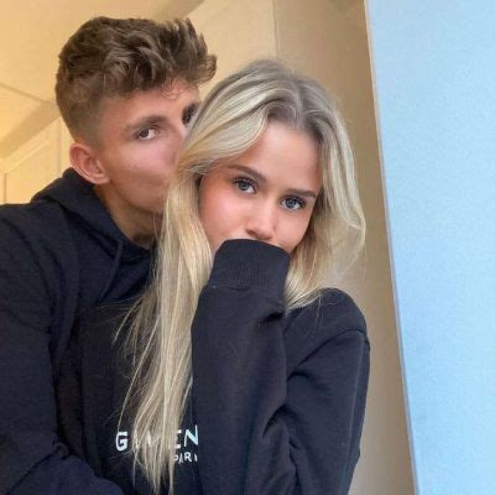 Jesper Lindstorm Bio, Age, Net Worth, Salary, Market Value, Transfer, Stats, & Girlfriend