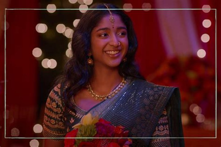 Maitreyi Ramakrishnan | Devi, Never Have I Ever, Parents, Father, Mother, Sri Lanka, Tamil-Canadian, Ethnicity, Career, Instagram, Sibling, Relationship, Wiki, Bio, Wikipedia