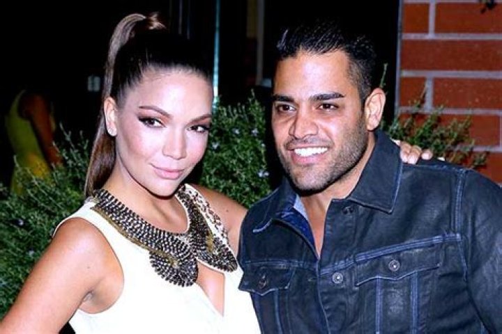 Mike Shouhed Wikipedia, Net Worth, Wife, Married, Girlfriend, Children, Height