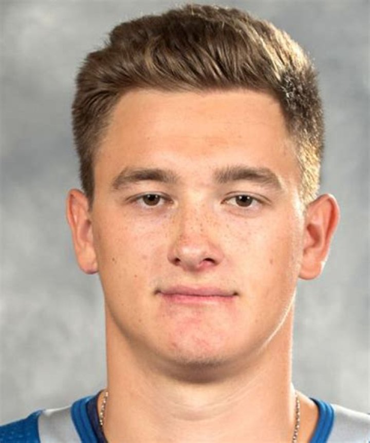 Nikita Zadorov Biography- NHL, Salary, Earnings, Net worth, Contract, Married, Relationship, Affair, age, Height, Family, Career, Relationship