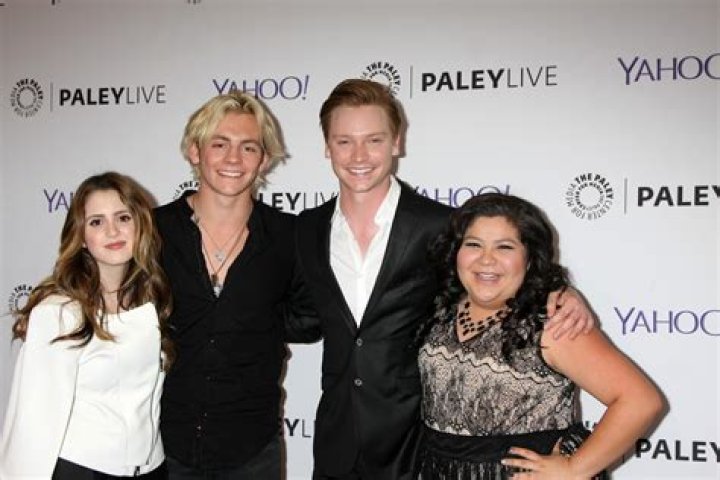 ROSS LYNCH, LAURA MARANO, RAINI RODRIGUEZ – Celeb Secrets