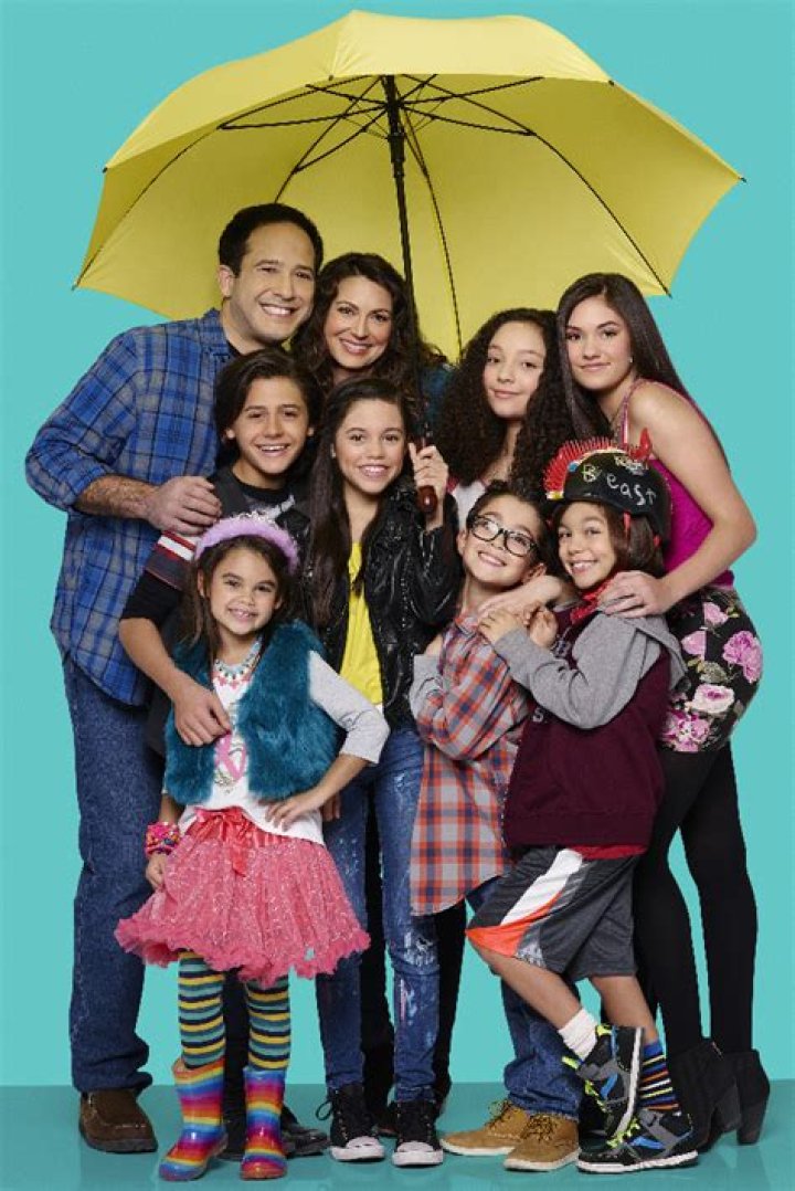 The Family Heads To The Movies On Tonight’s “Stuck In The Middle” – Details Here! – Celeb Secrets