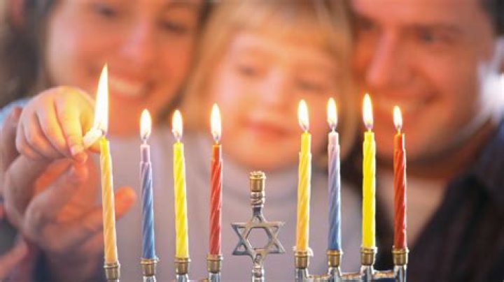Yo La Tengo Plays Eight Days Of Hanukkah